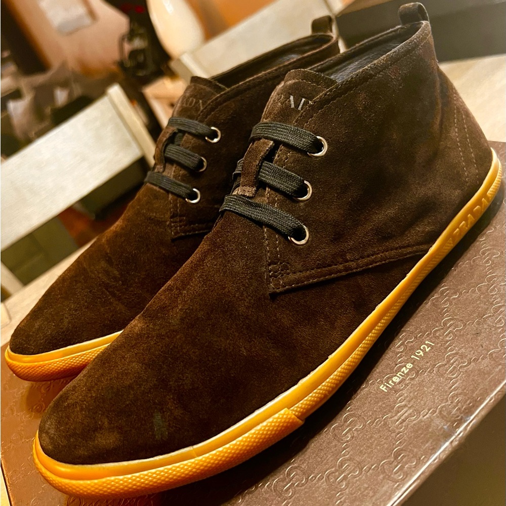 suede chukka sneaker